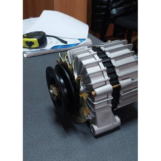 Генератор Донг фенг 240/244/ Xingtai 220/ FOTON /JINMA 240/244. (14V, 350W. 2JF200 )
